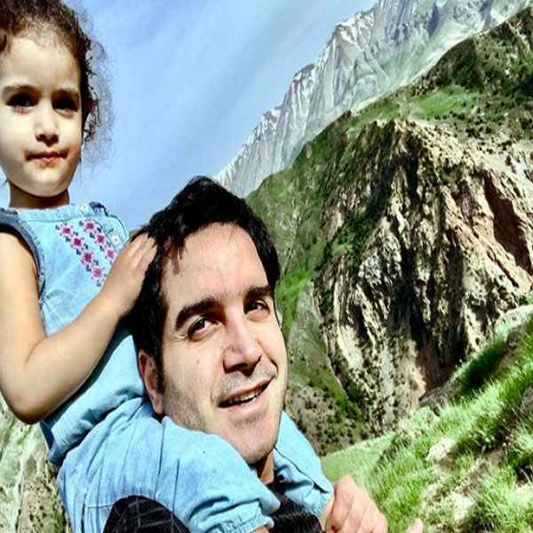 عکس محسن یگانه و دخترش نگاه