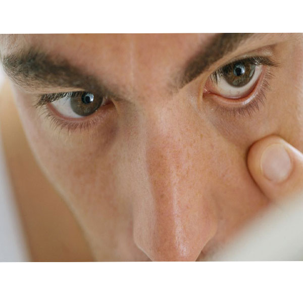 درمان پریدن پلک چشم